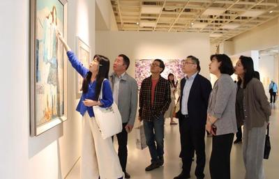 文藝之花開遍閔行，百花齊放共繪新時代——第十二屆“百花齊放新時代”系列文化活動暨第十屆“絢麗閔行”優(yōu)秀美術(shù)作品展盛大啟幕